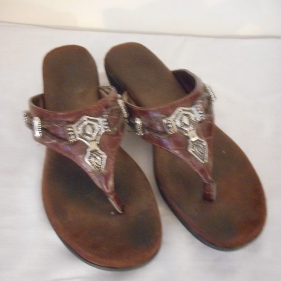 Rialto Shoes - Brown Leather Flip Flop Sandal 6.5 M